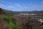 観光客で溢れかえる渡月橋